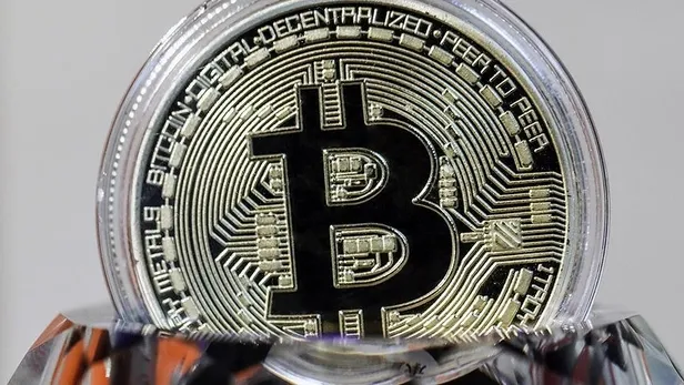 kripto-para-piyasasi-altust-oldu-bitcoin-6-ayin-en-dusuk-seviyesine-geriledi-1643050735196.jpeg Kripto para piyasası altüst oldu! Bitcoin 6 ayın en düşük seviyesine geriledi-3