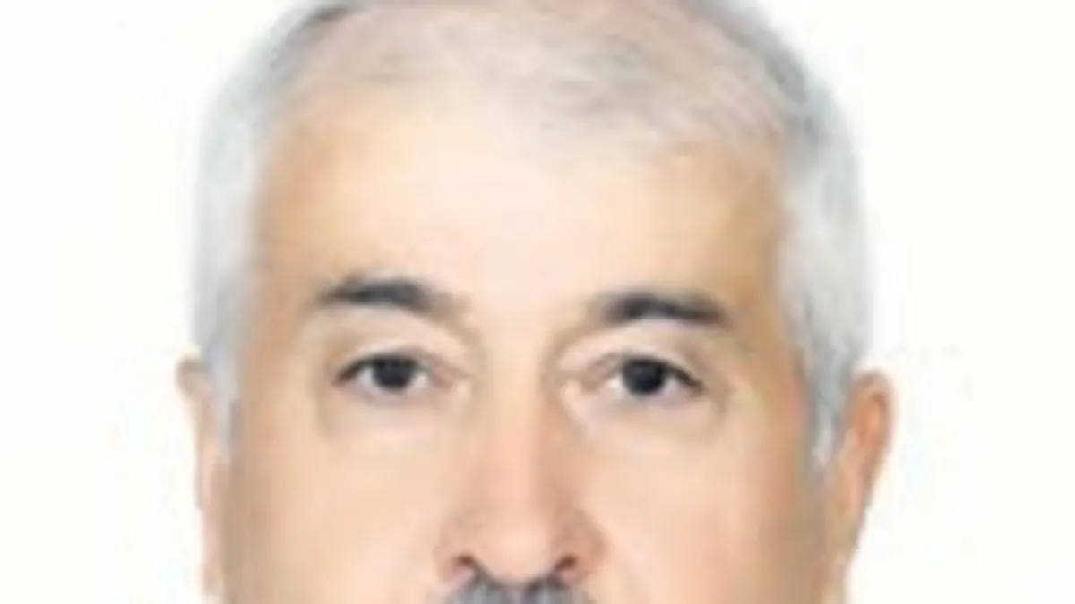 Yaşlı adam direksiyon başında ölü bulundu! Gömleğinde ölü arılar tespit edildi