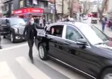 Son dakika: Başkan Erdoğan'dan Çengelköy'de esnaf ziyareti! Balıkçıdan alışveriş yaptı