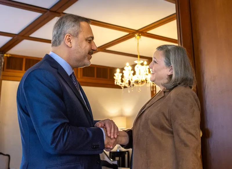 Son dakika: Dışişleri Bakanı Hakan Fidan ABD Dışişleri Bakan Yardımcısı Victoria Nuland ile bir araya geldi-1