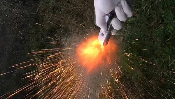 kumanda-gorunumlu-tabanca-yabanci-uyruklu-sahsin-uzerinden-cikan-cisim-polisi-yaraladi-1634284379594.jpg Kumanda görünümlü tabanca! Yabancı uyruklu şahsın üzerinden çıkan cisim polisi yaraladı-3