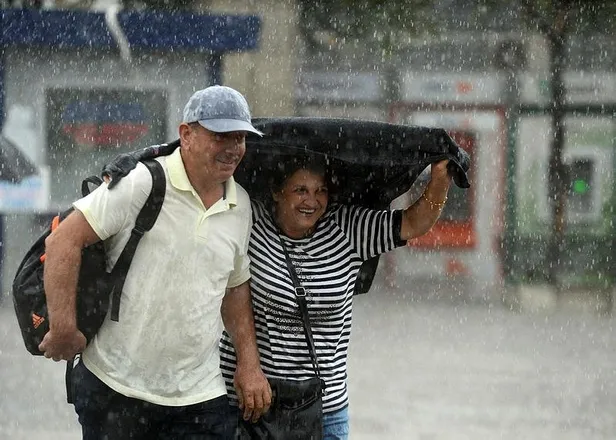 Son dakika: Meteoroloji'den İstanbul'a sağanak yağış uyarısı | 21 Ağustos hava durumu-3