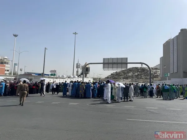 Hacı adaylarının kutsal yolculuğu başladı! Vakfe öncesi Arafat'a ziyaret - 5