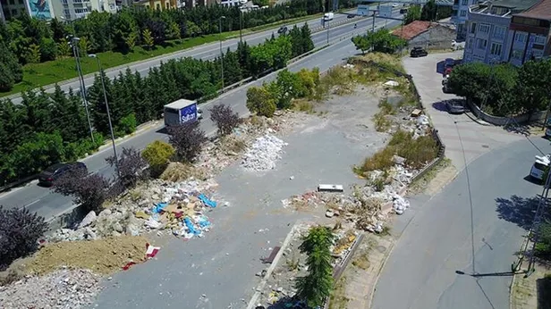 1626601453944.jpg CHP'li Ataşehir Belediyesi'nde büyük rezalet! Vatandaşların korkulu rüyası oldu! "Tuvaletini yapan var, kusanı var, esrar içeni var"-6