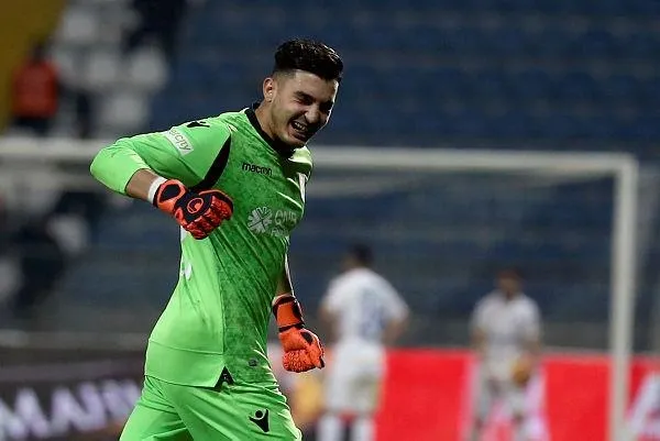 son-dakika-trabzonsporun-goztepe-kafilesi-belli-oldu-1591895304439.jpeg Son dakika: Trabzonspor'un Göztepe kafilesi belli oldu!-3