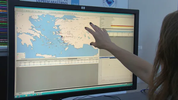 kandilli-muduru-olasi-marmara-depreminin-7nin-uzerinde-olmasi-bekleniyor-1629182723502.jpg Kandilli Müdürü: Olası Marmara depreminin 7'nin üzerinde olması bekleniyor-6