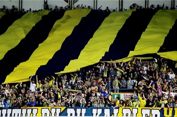 son-dakika-fenerbahce-dinamo-kiev-macindaki-olaylar-hakkinda-aciklama-yayinladi-uefaya-beyanname-verildi-1659183524885.jpg Son dakika: Fenerbahçe Dinamo Kiev maçındaki olaylar hakkında açıklama yayınladı! UEFA'ya beyanname verildi-4