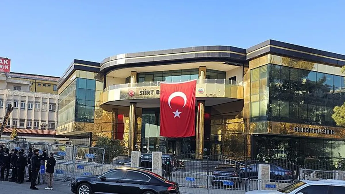 Siirt Belediyesi'nde temizlik: Usulsüz işe alınan 36 kişinin iş akdi feshedildi