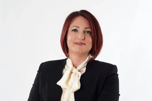 CHP’li başkan İlkay Girgin Erdoğan kendisini müdür yaptı çift maaşı cebe attı