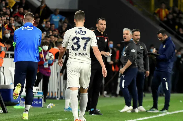 SON DAKİKA! Fenerbahçe'de sol bek arayışı başladı