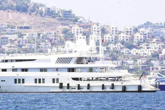 Yüzen saray Bodrum’da