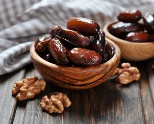 Hurma yemeyi unutma oruçluyken acıkma