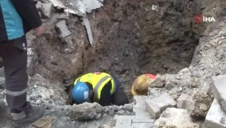 İSKİ'nin iş bilmezliğinde bugün adres Esenyurt! Doğal gaz borusu patlayınca 2 daire kullanılamaz hale geldi-4