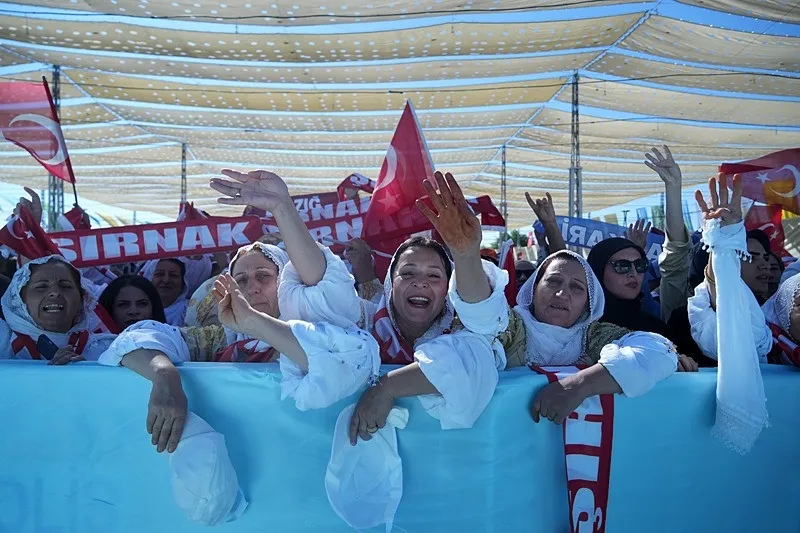 1071-ruhu-baskan-erdogandan-malazgirtte-tarihi-aciklamalar-1787732521774.jpeg "1071" ruhu: Başkan Erdoğan'dan Malazgirt'te Terörsüz Türkiye vurgusu: Dost düşman herkes bilsin bölgemizde tarih yeniden yazılıyor-3