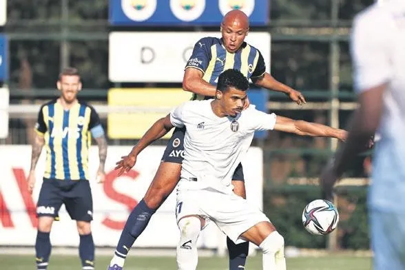 emre-mor-icin-kritik-gun-menajeri-nima-modyr-fenerbahceli-kurmaylarla-bir-araya-gelecek-1656197518081.jpeg Emre Mor için kritik gün! Menajeri Nima Modyr, Fenerbahçeli kurmaylarla bir araya gelecek-2