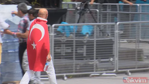 Saraçhane’deki 15 Temmuz etkinlik alanına millet akın etti - 8