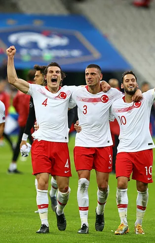 SON DAKİKA! Yolun sonu Dünya Kupası olsun! İşte A Milliler'in 2022 Dünya Kupası elemelerinde muhtemel rakipleri