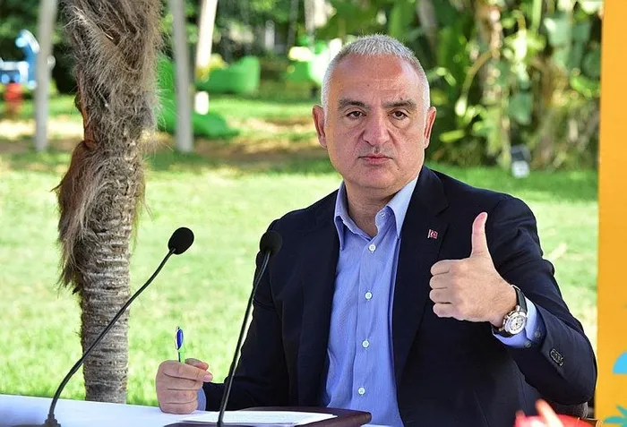 kultur-ve-turizm-bakani-mehmet-nuri-ersoy-turizm-gelirimiz-bu-yil-42-milyar-dolar-oldu-1700057850846.jpeg Kültür ve Turizm Bakanı Mehmet Nuri Ersoy: Turizm gelirimiz bu yıl 42 milyar dolar oldu-4