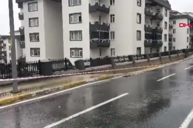 Beylikdüzü'nde istinat duvarı çöktü