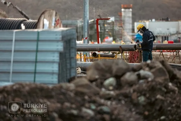 dogal-gaz-dagitim-merkezi-calismalarinda-son-nokta-hedef-1-yil-icinde-ilk-ticaret-1675499006395.jpg Doğal gaz dağıtım merkezi çalışmalarında son nokta! Hedef: 1 yıl içinde ilk ticaret-2