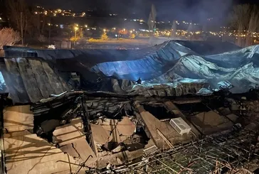 Kayseri'de plastik ambalaj fabrikasında çıkan yangın korkuttu