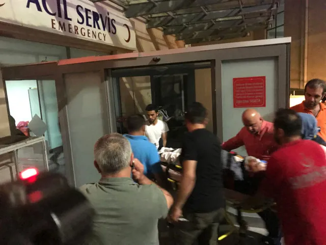 Tiyatro oyuncusu Can Gürzap'a motosikletin çarptığı anlar kamerada-3