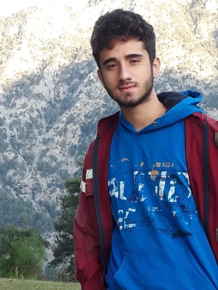 Kuryelik yaptığı öğrenilen üniversite öğrencisi Emirhan Göksu (20)