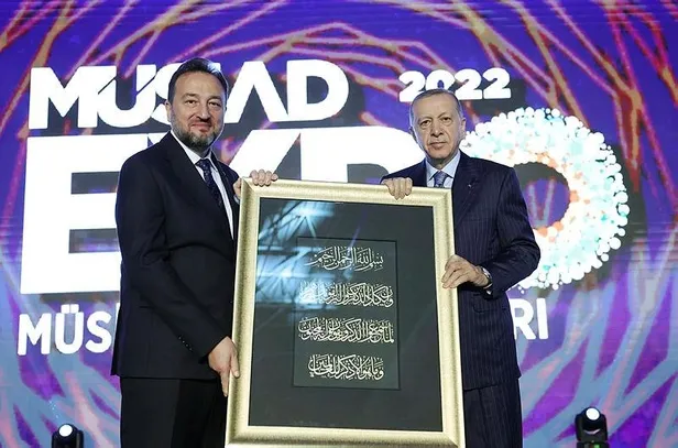 baskan-erdogandan-19-musiad-expoda-onemli-aciklamalar-putin-ile-konusmasini-anlatti-tahilda-oncelik-fakir-ulke-1667569218633.jpeg Başkan Erdoğan'dan 19. MÜSİAD EXPO'da önemli açıklamalar! Putin ile konuşmasını anlattı: Tahıl'da öncelik fakir ülkeler-6