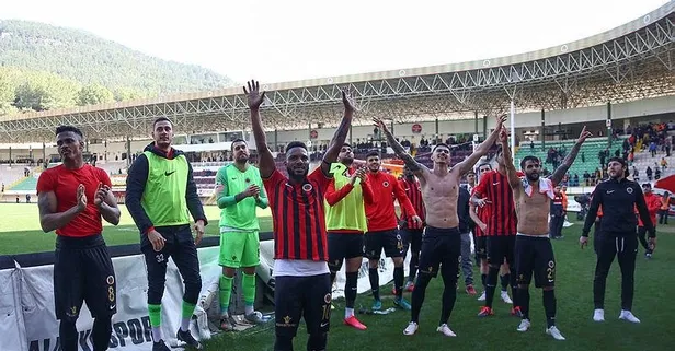 Alanya’ya Gençler baskını