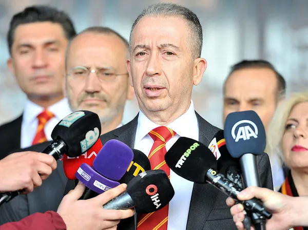 galatasarayda-secim-kaosu-baskan-adaylari-metin-ozturk-ve-esref-hamamcioglundan-burak-elmasa-cagri-geregini-ya-1651234901995.jpg Galatasaray'da seçim kaosu! Başkan adayları Metin Öztürk ve Eşref Hamamcıoğlu'ndan Burak Elmas'a çağrı: Gereğini yapın-2