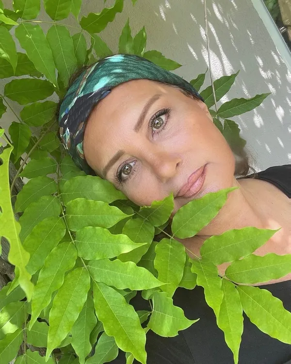 kanser-tedavisi-goren-yesilcam-yildizi-bahar-oztan-ile-oryantal-tanyeli-hastanede-bulustu-ikilinin-pozuna-bege-1697012810891.jpg Kanser tedavisi gören Yeşilçam yıldızı Bahar Öztan ile oryantal Tanyeli hastanede buluştu! İkilinin pozuna beğeni yağdı-7