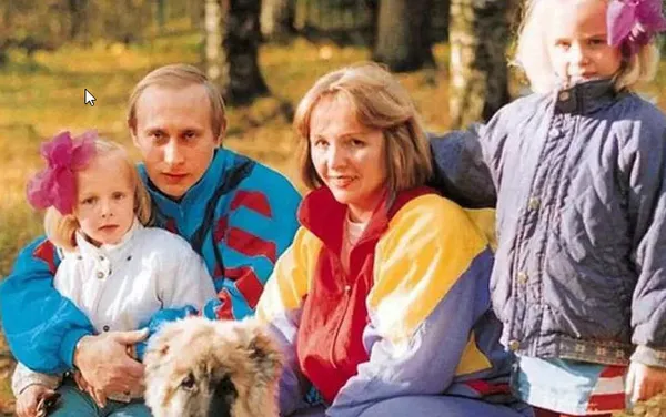 son-dakika-rusya-devlet-baskani-vladimir-putinin-kizinin-2013te-dugun-fotograflari-basina-sizdi-1607410274054.jpg SON DAKİKA: Rusya Devlet Başkanı Vladimir Putin'in kızının 2013'te düğün fotoğrafları basına sızdı-5