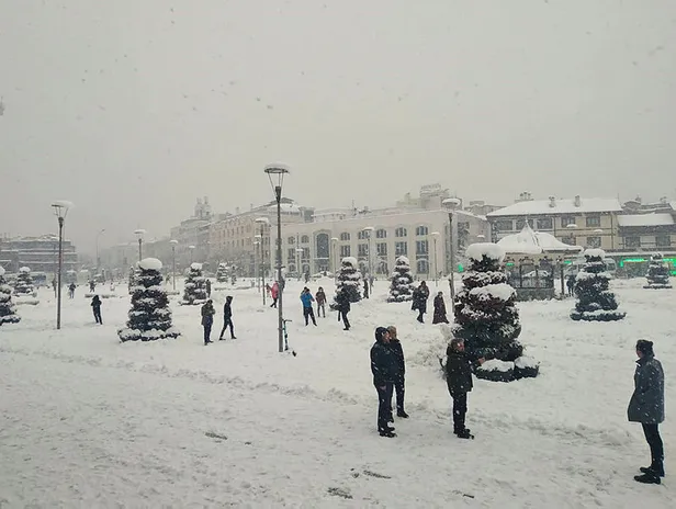 bugun-hangi-illerde-kar-tatili-ilan-edildi-20-aralik-pazartesi-kar-tatili-olan-iller-ve-ilceler-tam-liste-hangi-illerde-okullar-kapandi-2021-1639973960380.jpg 22 Aralık Çarşamba kar tatili olan iller ve ilçeler tam liste! Bugün hangi illerde kar tatili ilan edildi? Hangi illerde okullar kapandı 2021?-4