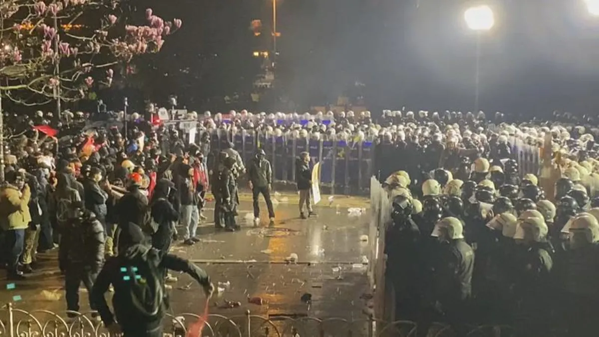 İstanbul'da izinsiz gösterilere katılan 59 sanık tahliye edildi