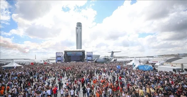TEKNOFEST'e ziyaretçi damgası