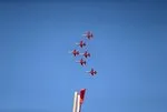 Türk Yıldızları ve SOLOTÜRK’ten tarihe geçen gösteri uçuşu! Dünyada bir ilk: Gökyüzüne dev Türk bayrağı