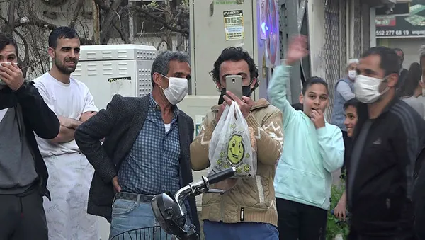 patates-kizartmak-icin-ocaktaki-tavaya-yag-koyup-uyuyakalan-yasli-adam-olumden-dondu-1618264605471.jpg Patates kızartmak için ocaktaki tavaya yağ koyup uyuyakalan yaşlı adam ölümden döndü!-7