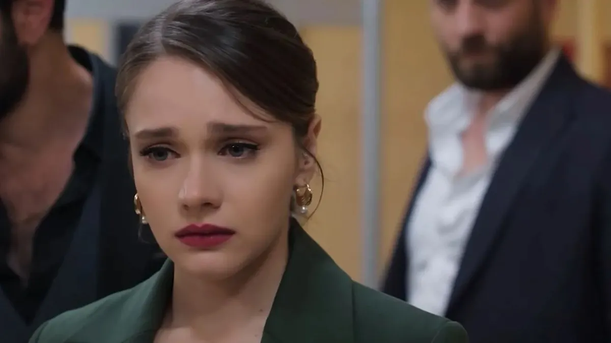 Hudutsuz Sevda'dan gemileri yaktıracak ayrılık kararı; 2. sezon öncesi duyurdular!