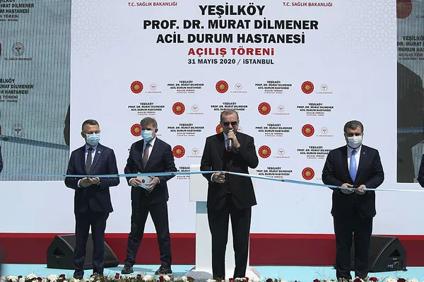 son-dakika-baskan-erdogandan-yesilkoy-prof-dr-murat-dilmener-acil-durum-hastanesi-acilisinda-onemli-aciklamalar-1590927285707.jpg Son dakika: Başkan Erdoğan'dan Yeşilköy Prof. Dr. Murat Dilmener Acil Durum Hastanesi açılışında önemli açıklamalar-1