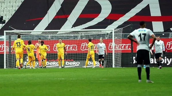 Beşiktaş iki farklı öne geçtiği maçta Ankaragücü’ne takıldı-5