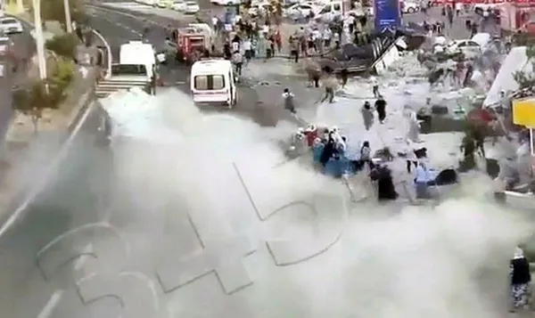 1661365973450.jpg Mardin'deki tır kazasında yeni görüntüler ortaya çıktı! Faciadan birkaç saniye önce...-2