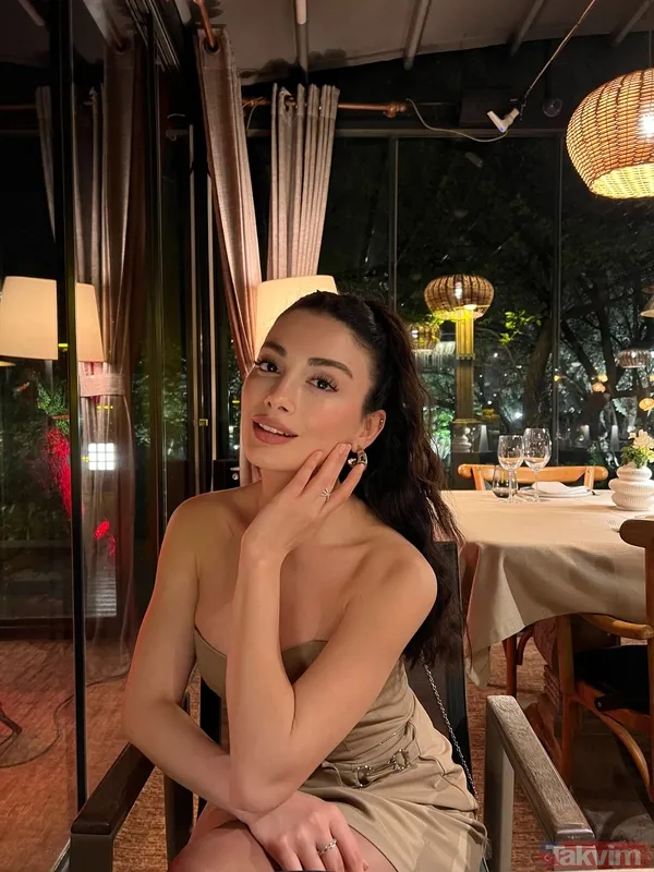 Gözleri KaraDeniz'in Güneş'i Özge Yağız'ın bir de annesini görün! Güzelliği ondan miras... - 5