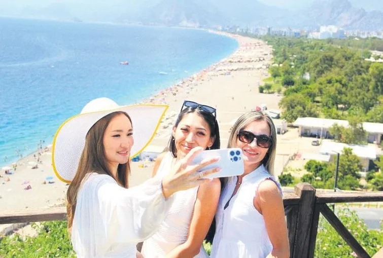Antalya’ya turist akını