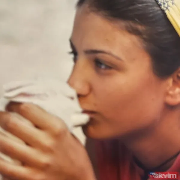 Müge Anlı da lepiska saçlarıyla '20'li yaşlar challenge' akımına uydu! Güzelliğiyle mest eden Müge Anlı'nın gençliği ve Esra Erol... - 48