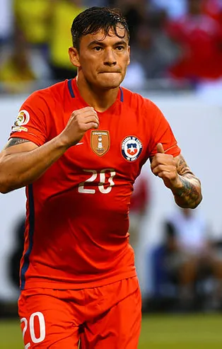 Fenerbahçe transferde bombayı patlatıyor! Şili basını Aranguiz'i açıkladı