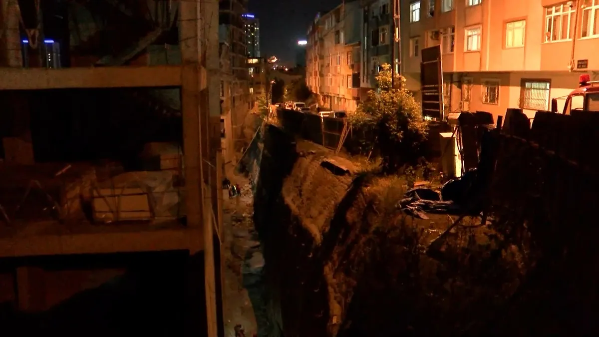 İstanbul Eyüpsultan'da otomobil uçuruma yuvarlandı: Sürücü feci şekilde can verdi