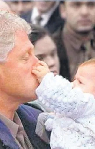Dönemin ABD Başkanı Clinton’ın İzmit ziyaretinde sevdiği ‘Erkan bebek' büyüdü