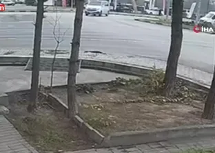 Karabük’te iki ayrı trafik kazası kamerada: 2 yaralı