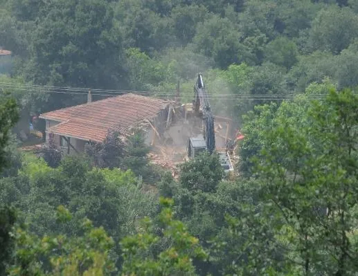 İP’in maganda vekili gazetecileri dövdürdü