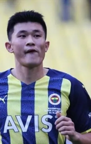 Kim Napoli’ye imza atıyor